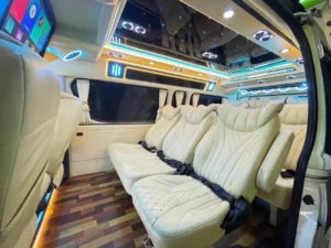 บริการรถ-Toyota commuter all new vip 8 ที่นั่ง (2)