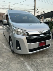 บริการรถ-Toyota commuter all new vip 8 ที่นั่ง (4)